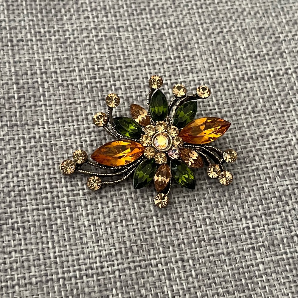 Vintage Floral Rhinestone Brooch Green Amber Gold Tone Pin